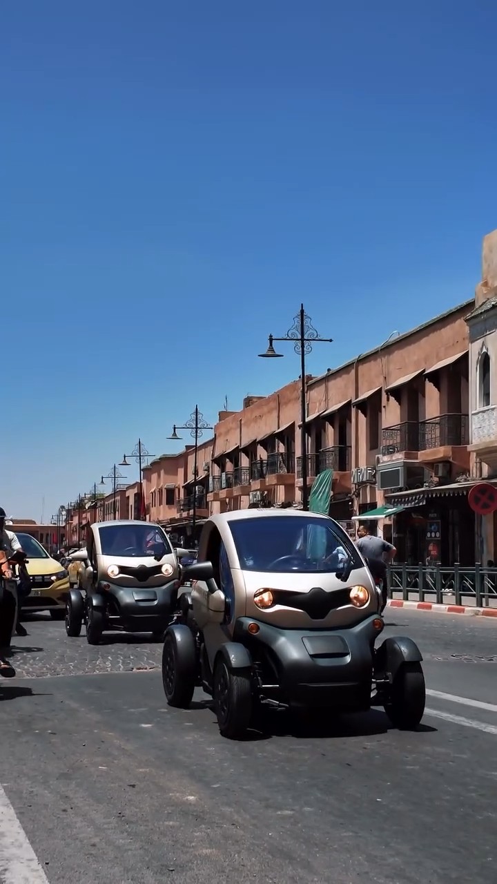 Electric Twizy Tour in Marrakech